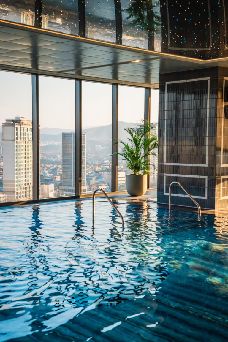 Sofitel Séoul - Hôtel prestige - Piscine architecture lumière naturelle
