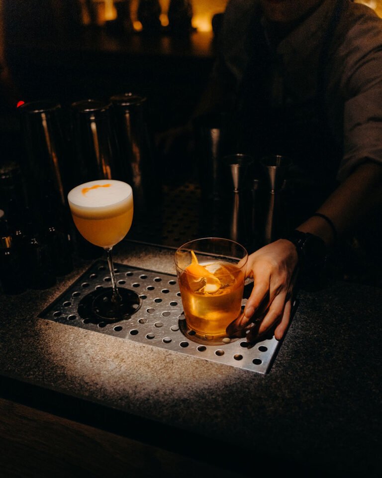 Zest Séoul - Bar à cocktails premium - No.2 Asia's 50 Best Bars 2025 ambiance sombre