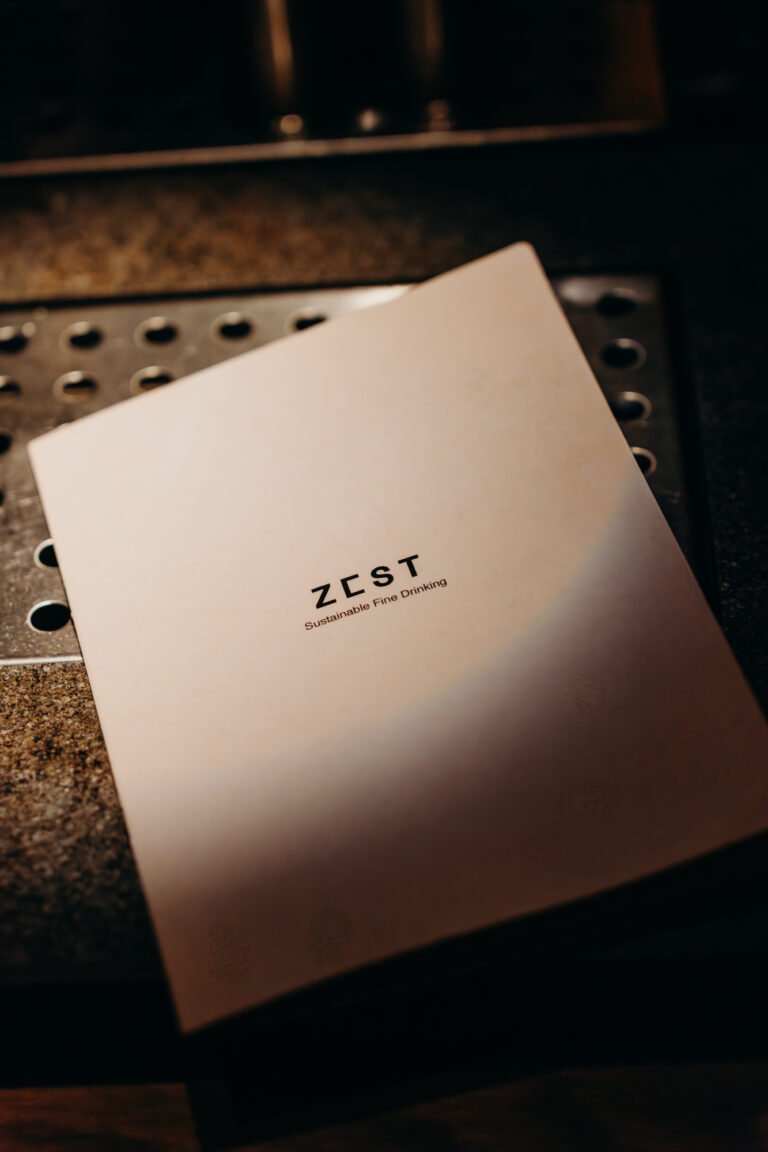 Zest Séoul - Bar gastronomique - Cocktail signature présentation artistique