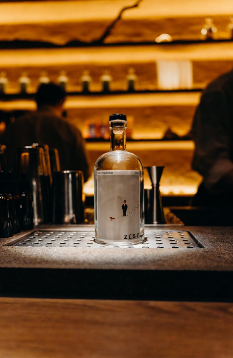 Zest Séoul - Mixologie de prestige - Comptoir bar design coréen éclairage tamisé