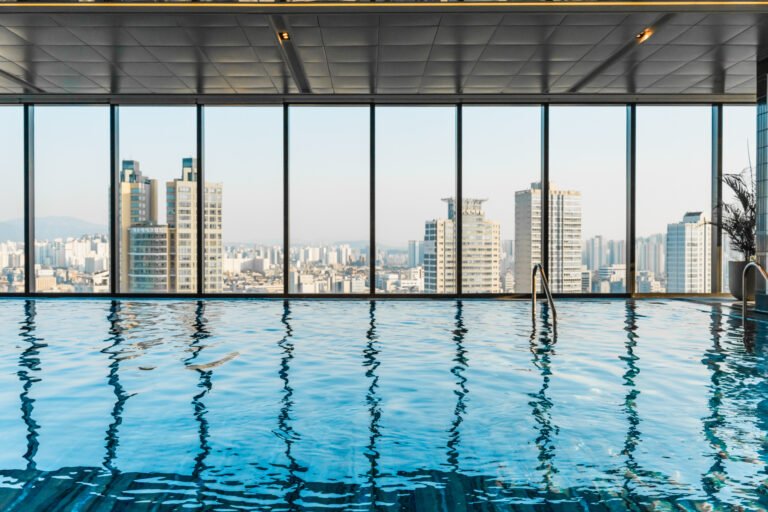 Sofitel Séoul - Hébergement palace - Piscine deluxe vue panoramique sur Séoul