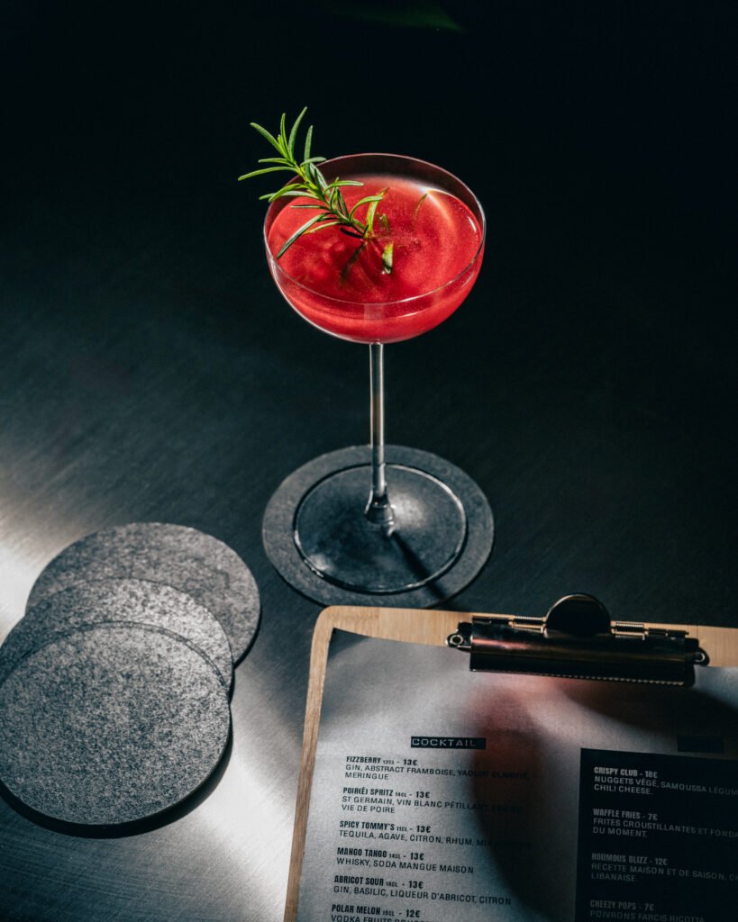 Contrast Lyon - Expérience nocturne - Cocktail signature présentation soignée
