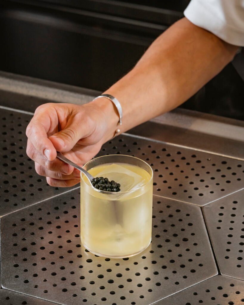 Contrast Lyon - Expérience nocturne - Cocktail signature présentation soignée