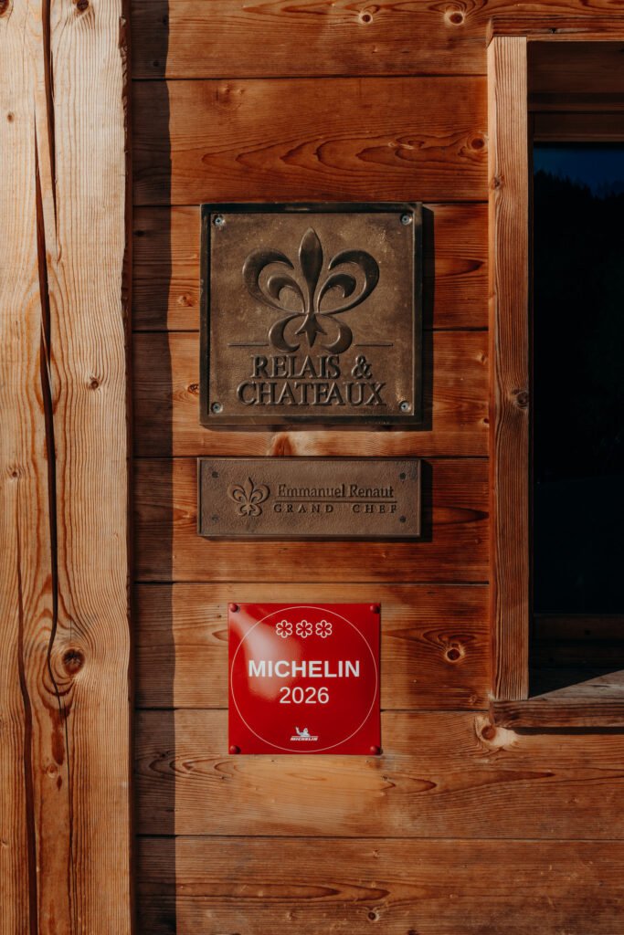 logo emmanuel photo lytheo atrium michelin guide 2 étoiles Relais & Châteaux gastronomie photo culinaire photo restaurant